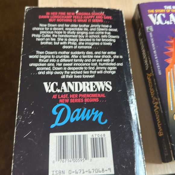 VC Andrews Dawn & Secrets of the Morning Book Set - Picture 3 of 7